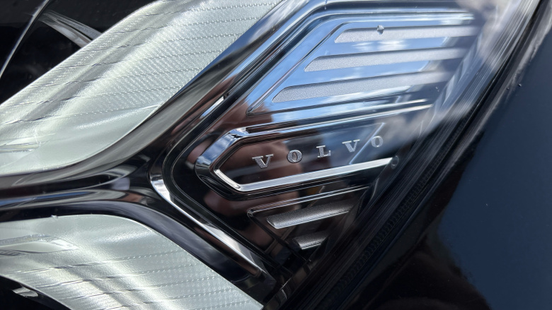 Volvo Xc40 2.0 T4 Momentum 5dr AWD Geartronic Petrol Estate